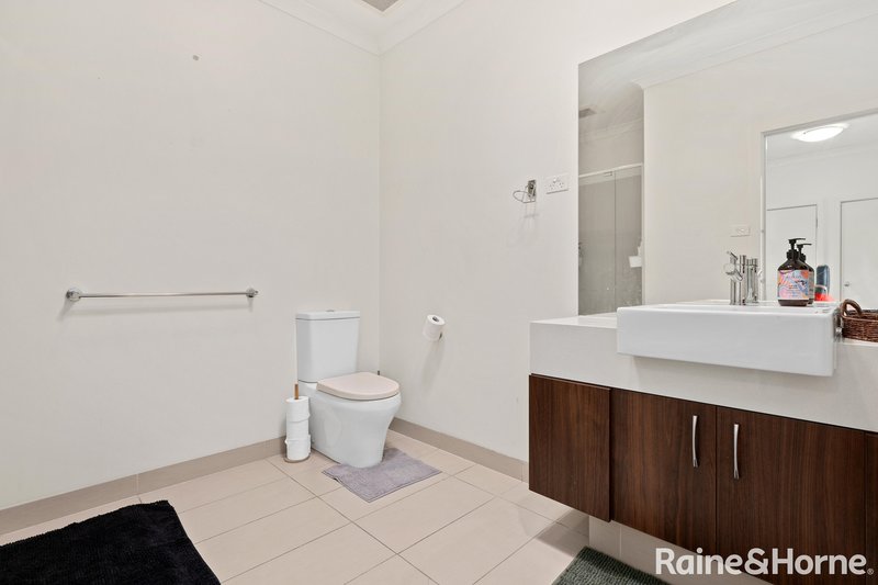 Photo - 6/10 Murchison Drive, Roxburgh Park VIC 3064 - Image 9