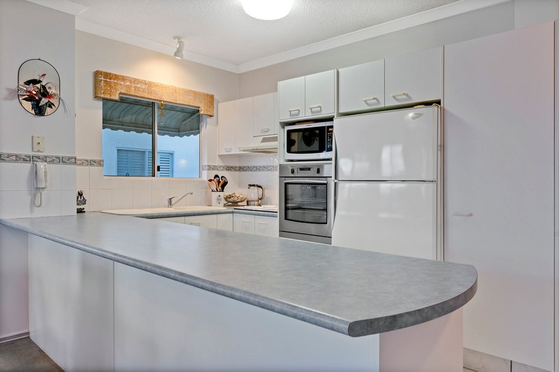 Photo - 6/101-103 Bradman Avenue, Maroochydore QLD 4558 - Image 6