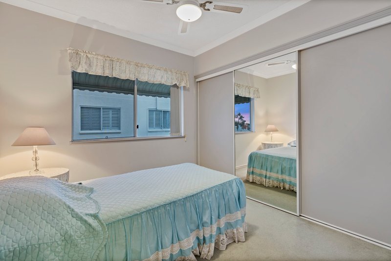 Photo - 6/101-103 Bradman Avenue, Maroochydore QLD 4558 - Image 10