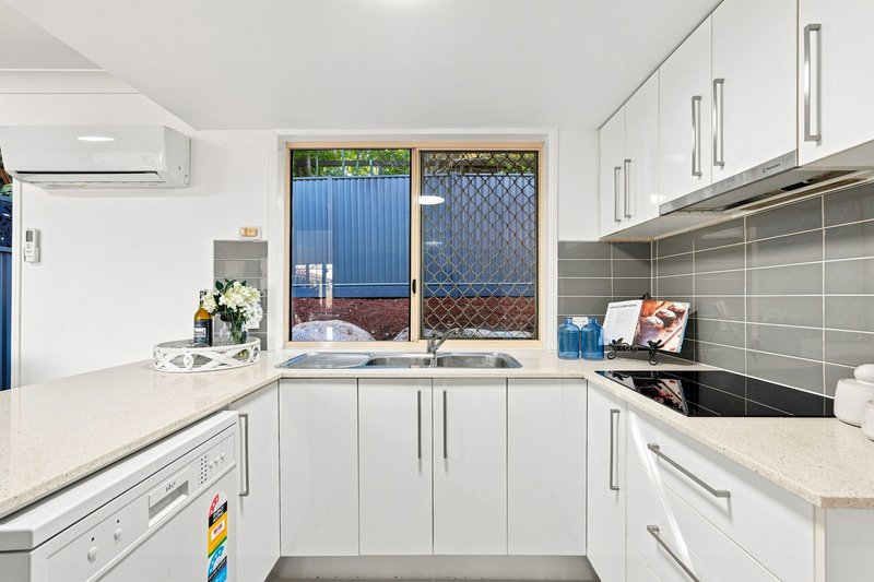 Photo - 6/101-103 Whiting Street, Labrador QLD 4215 - Image 7