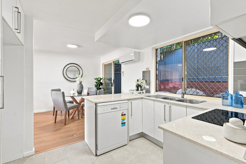 Photo - 6/101-103 Whiting Street, Labrador QLD 4215 - Image 9