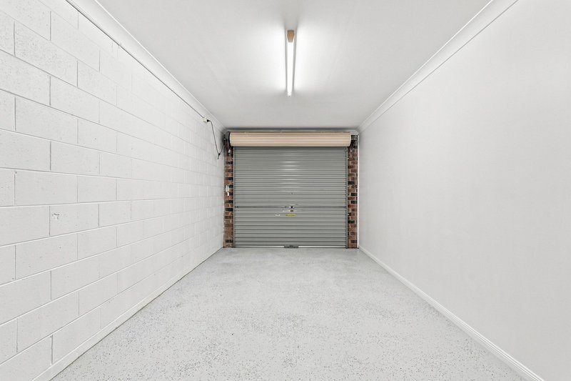 Photo - 6/101-103 Whiting Street, Labrador QLD 4215 - Image 24
