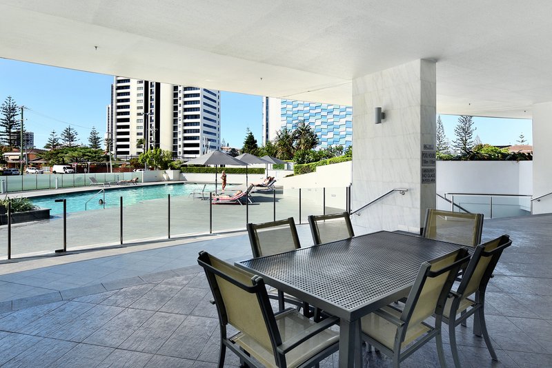 Photo - 610/22 Surf Parade, Broadbeach QLD 4218 - Image 17