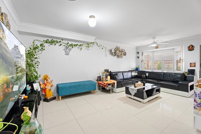 Photo - 6/103-111 The Lakes Drive, Glenmore Park NSW 2745 - Image 4