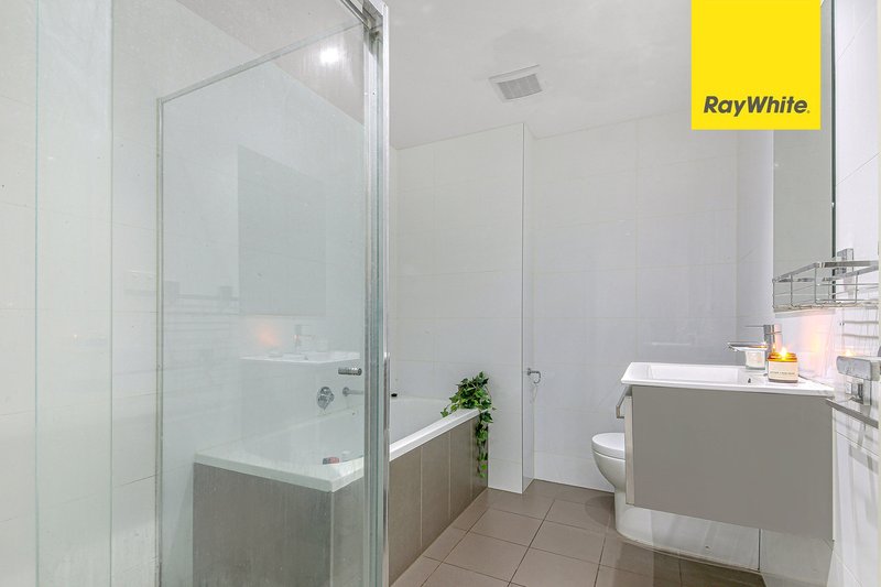 Photo - 610/36-46 Cowper Street, Parramatta NSW 2150 - Image 6