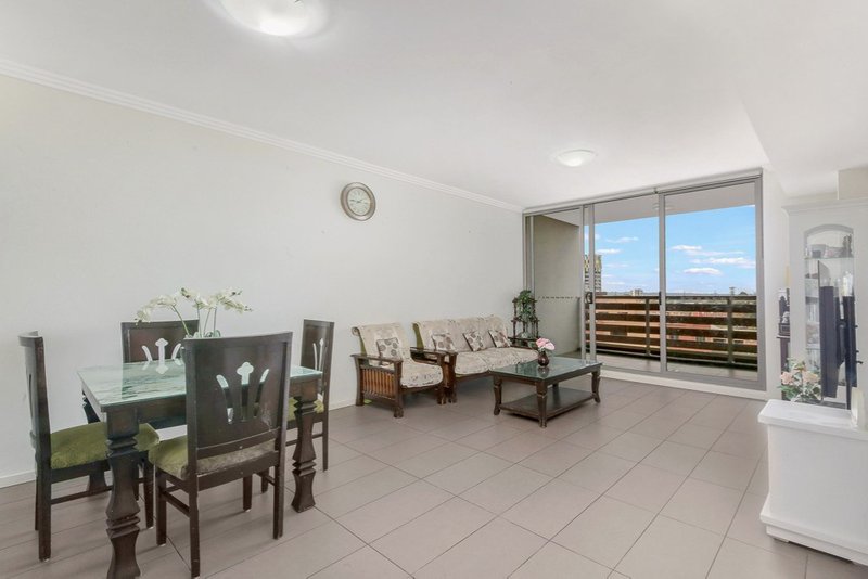 Photo - 610/36-46 Cowper Street, Parramatta NSW 2150 - Image 5