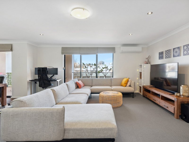 Photo - 6/104 Brown Street, East Perth WA 6004 - Image 5