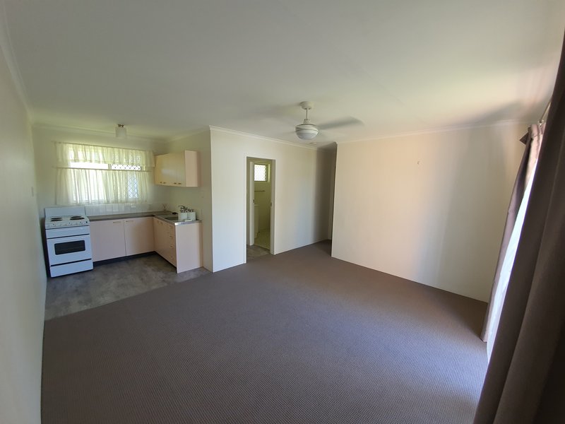 Photo - 6/104 Oxley Ave , Woody Point QLD 4019 - Image 3