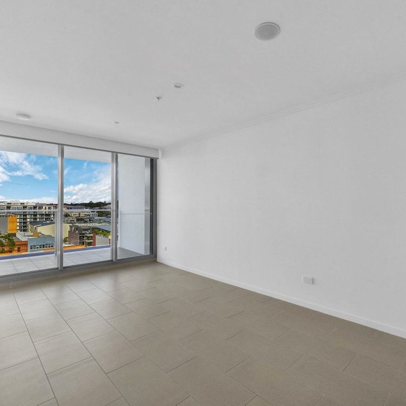 Photo - 610/42 Wyandra Street, Newstead QLD 4006 - Image 2