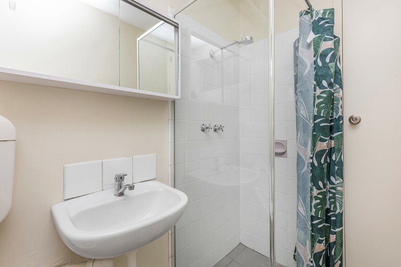 Photo - 6/1045 Albany Highway, St James WA 6102 - Image 6