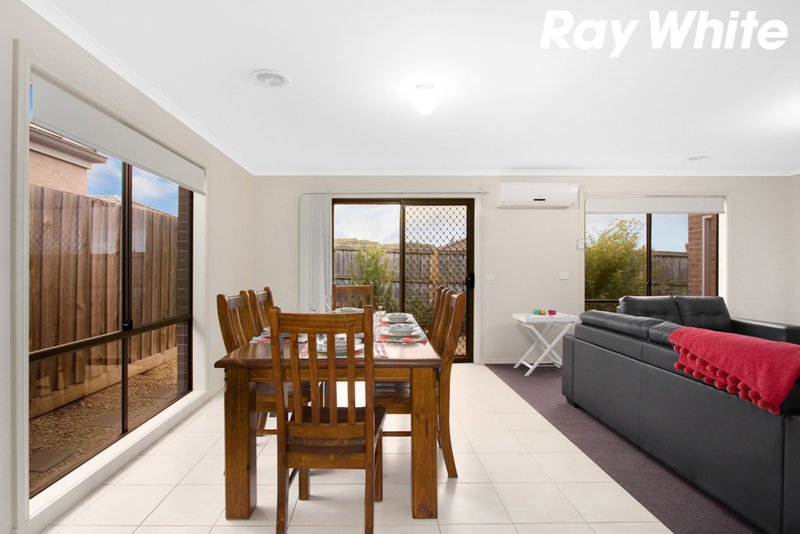 Photo - 6/108 Ahern Road, Pakenham VIC 3810 - Image 4