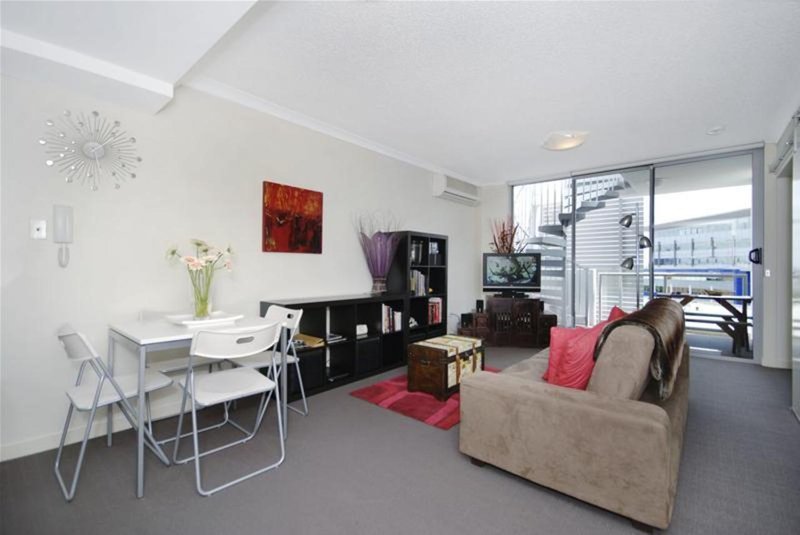 Photo - 610/8 Cordelia Street, South Brisbane QLD 4101 - Image 2