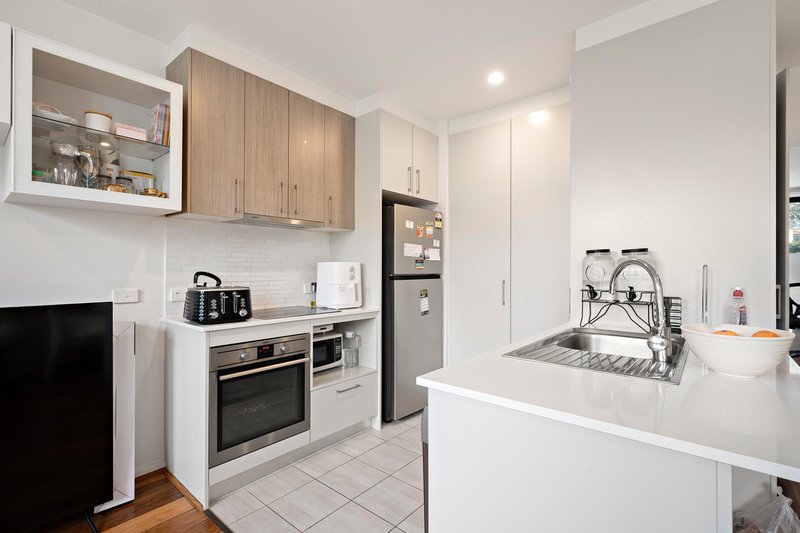 Photo - 6/109 Canberra Avenue, Griffith ACT 2603 - Image 3