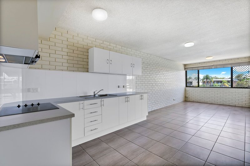 Photo - 6/11-13 Pangarinda Place, Mooloolaba QLD 4557 - Image 5