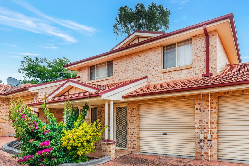 Photo - 6/11 Mataro Close, Edensor Park NSW 2176 - Image 2