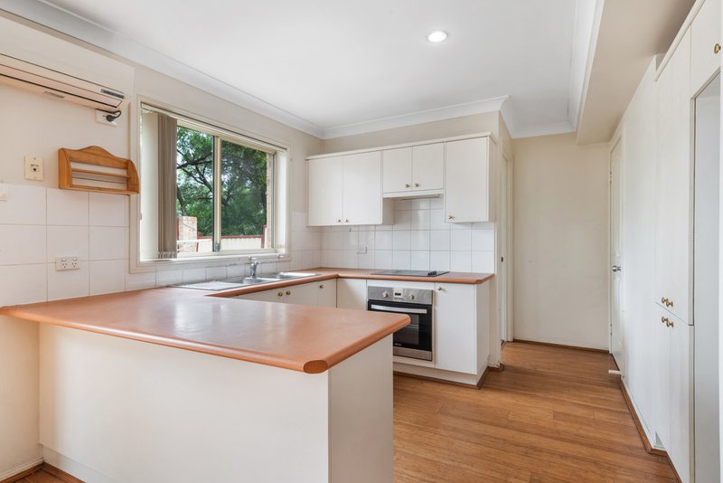 Photo - 6/11 Mataro Close, Edensor Park NSW 2176 - Image 5