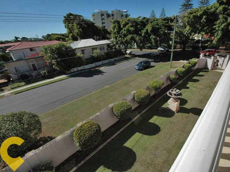 Photo - 6/11 Prince Edward Parade, Redcliffe QLD 4020 - Image 11