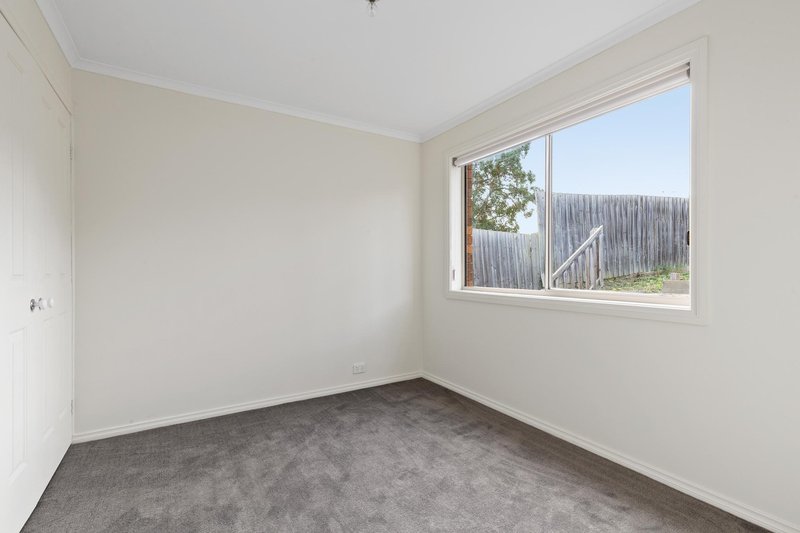 Photo - 6/11 Renlik Court, Pakenham VIC 3810 - Image 7