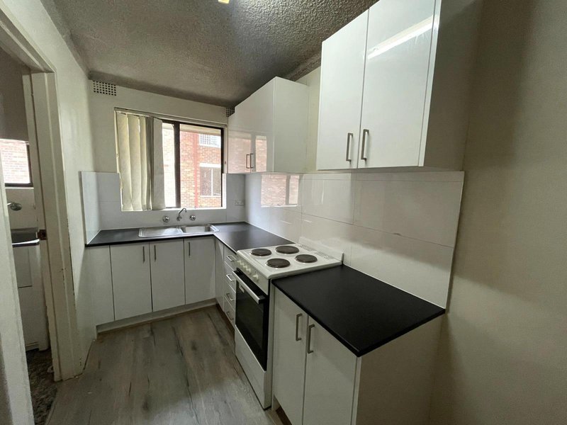 Photo - 6/11 Ulverstone Street, Fairfield NSW 2165 - Image 10