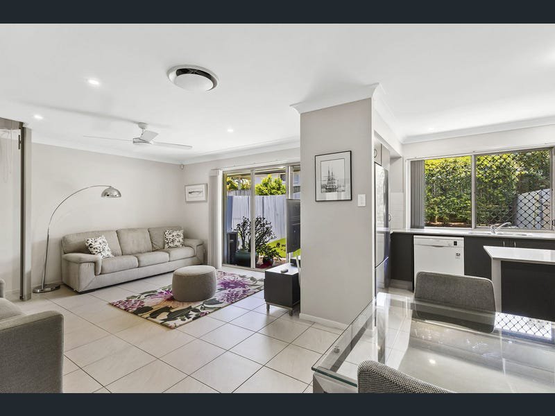 Photo - 61/10 Tripcony Place, Wakerley QLD 4154 - Image 3