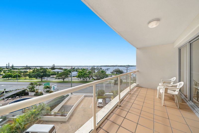 Photo - 61/106 Marine Parade, Southport QLD 4215 - Image 1