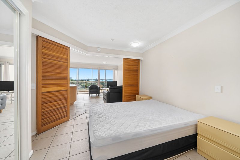 Photo - 61/106 Marine Parade, Southport QLD 4215 - Image 8