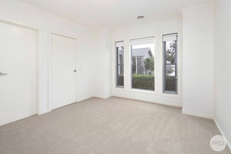 Photo - 6/111 Lexton Street, Lake Wendouree VIC 3350 - Image 2
