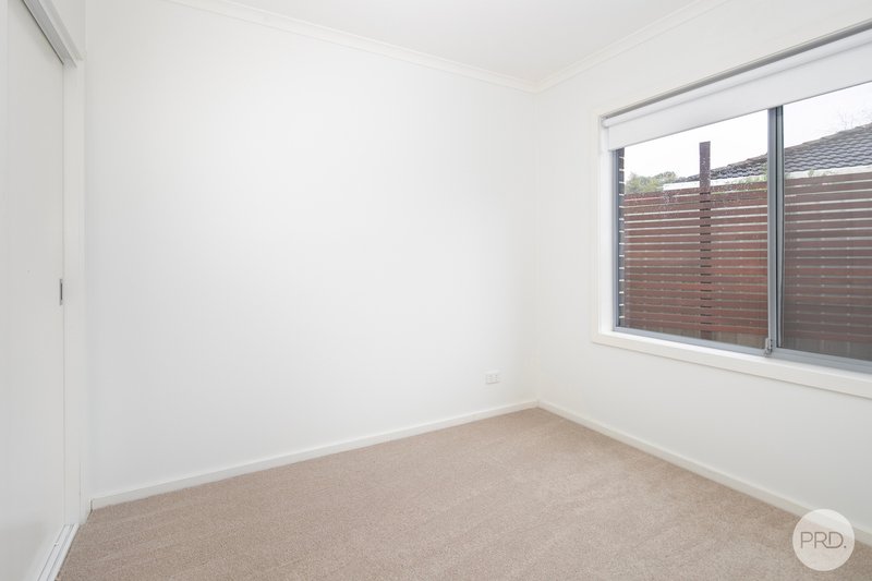Photo - 6/111 Lexton Street, Lake Wendouree VIC 3350 - Image 6