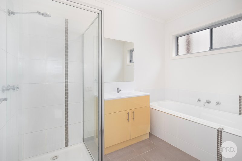 Photo - 6/111 Lexton Street, Lake Wendouree VIC 3350 - Image 7