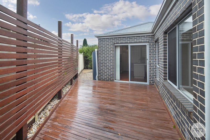 Photo - 6/111 Lexton Street, Lake Wendouree VIC 3350 - Image 8