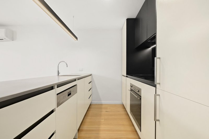 Photo - 611/19 Challis Street, Dickson ACT 2602 - Image 2
