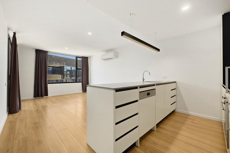 Photo - 611/19 Challis Street, Dickson ACT 2602 - Image 4