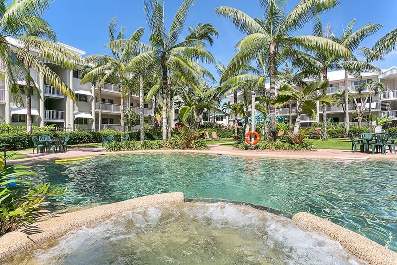 Photo - 61/129 Oleander Street, Holloways Beach QLD 4878 - Image 11