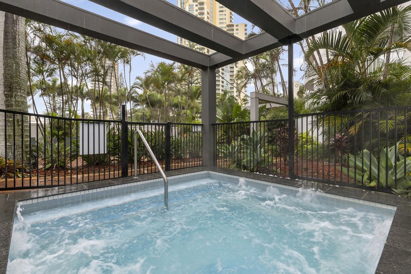 Photo - 61/132-138 Ferny Avenue, Surfers Paradise QLD 4217 - Image 13