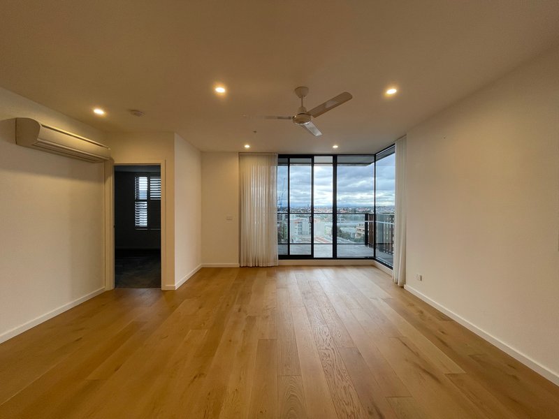 Photo - 611/35 Plenty Road, Preston VIC 3072 - Image 3