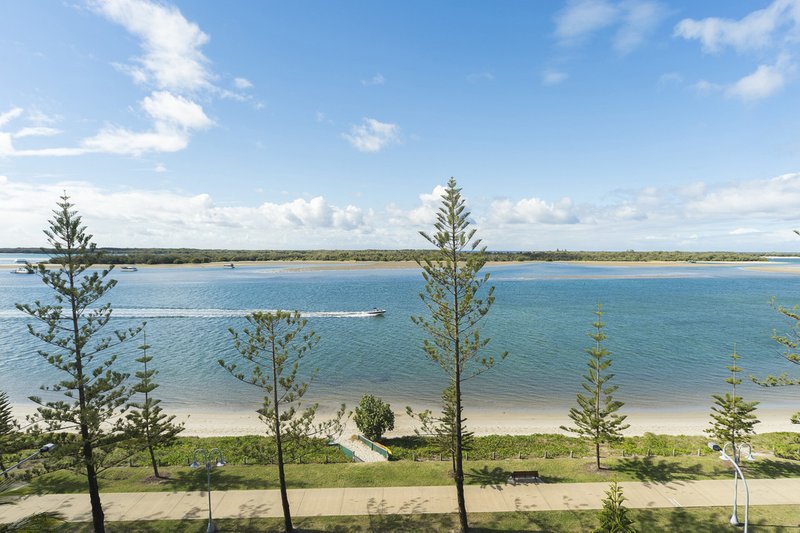 Photo - 611/430 Marine Parade, Biggera Waters QLD 4216 - Image 2