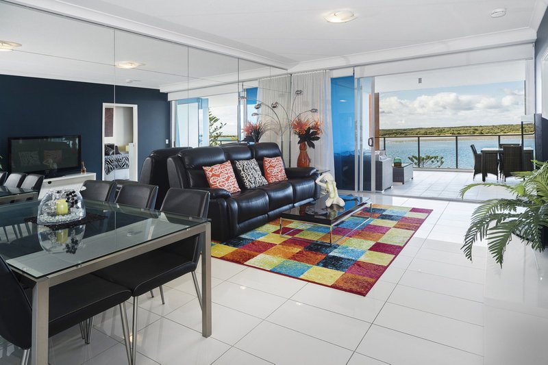 Photo - 611/430 Marine Parade, Biggera Waters QLD 4216 - Image 3