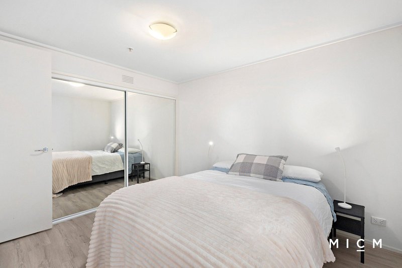 Photo - 611/668 Bourke Street, Melbourne VIC 3000 - Image 4