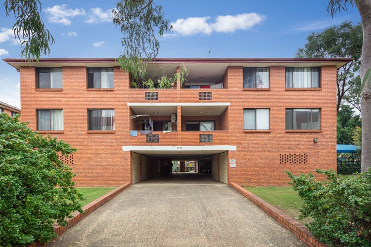 6/12-14 Treves Street, Merrylands NSW 2160