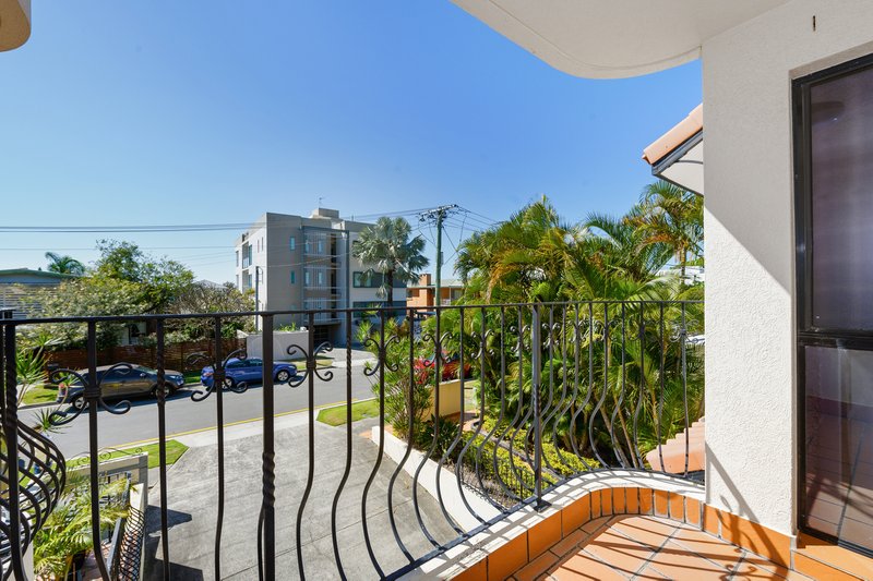 Photo - 6/12 Canal Avenue, Runaway Bay QLD 4216 - Image 16