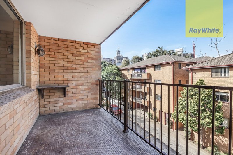 Photo - 6/12 Early Street, Parramatta NSW 2150 - Image 2