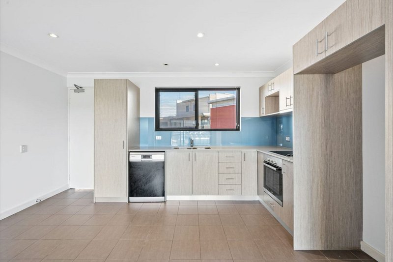 Photo - 61/2 Molloy Promenade, Joondalup WA 6027 - Image 4