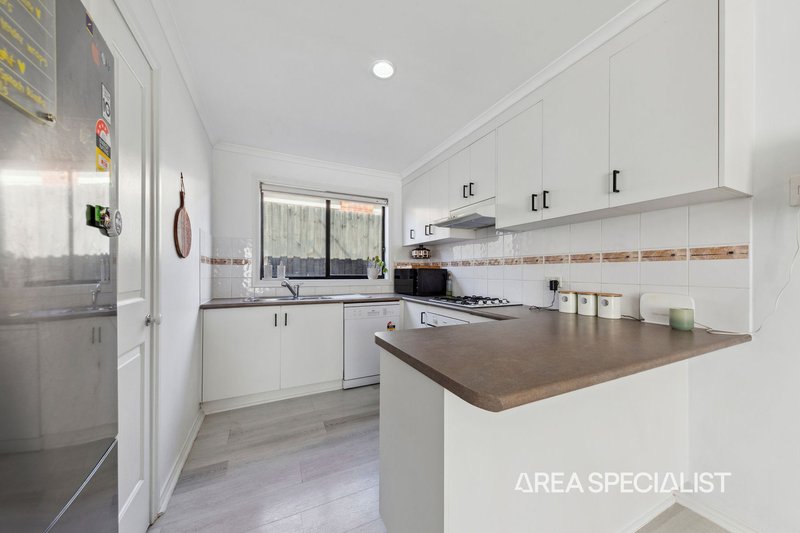 Photo - 6/12 Renlik Court, Pakenham VIC 3810 - Image 3