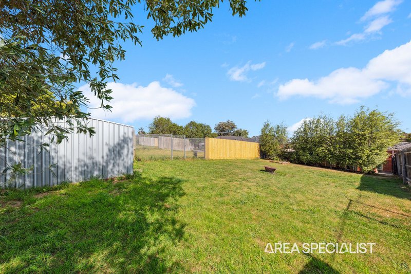 Photo - 6/12 Renlik Court, Pakenham VIC 3810 - Image 11