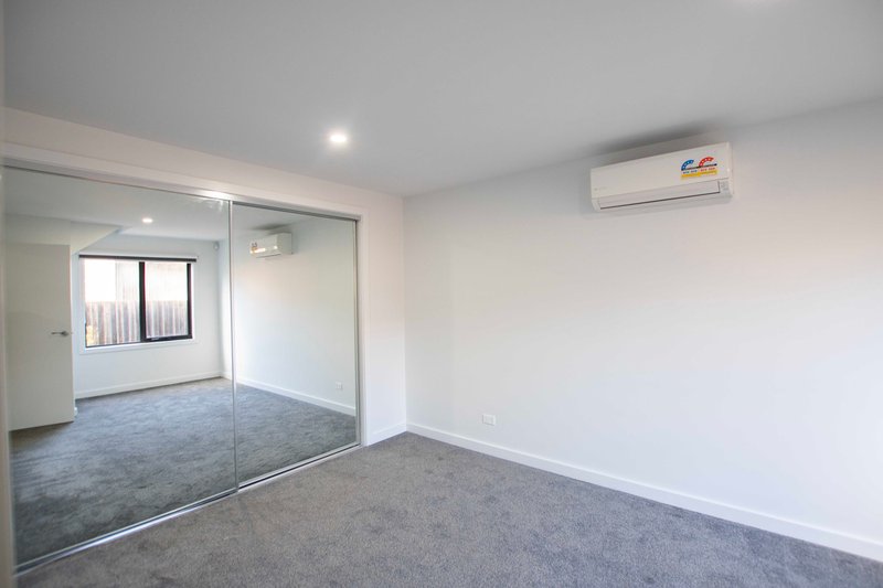 Photo - 6/120-122 Blyth Street, Brunswick VIC 3056 - Image 6