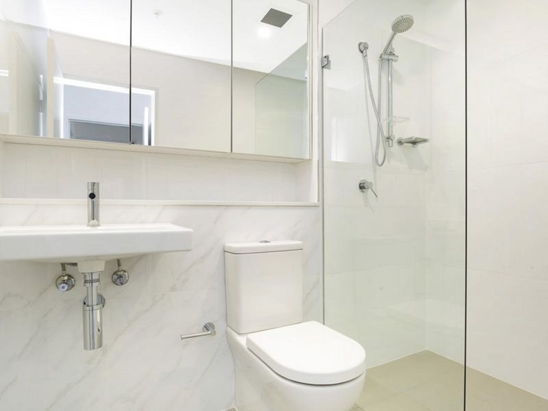 Photo - 612/14-18 Auburn Street, Wollongong NSW 2500 - Image 5