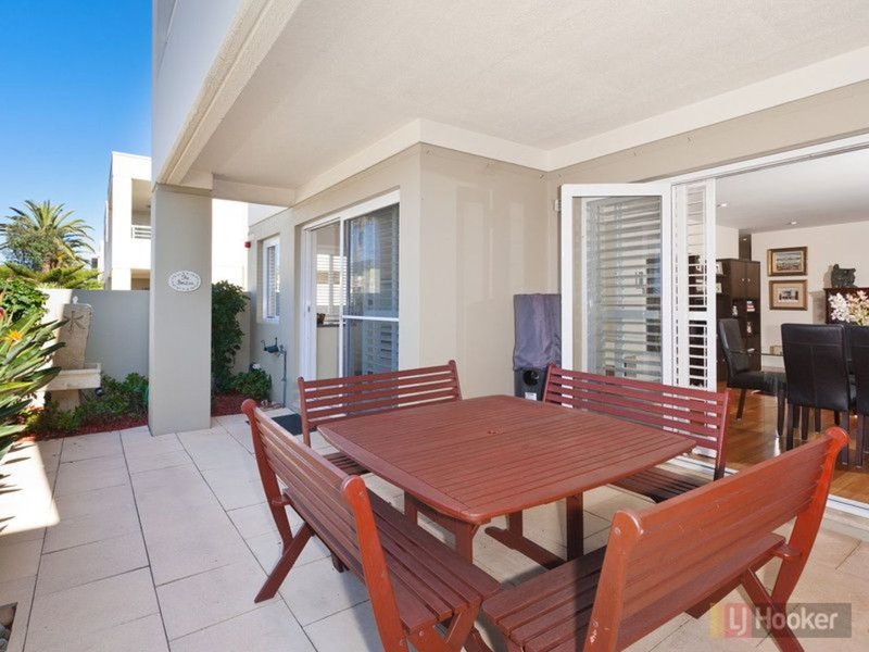 Photo - 6/122-128 Ocean Street, Narrabeen NSW 2101 - Image 1