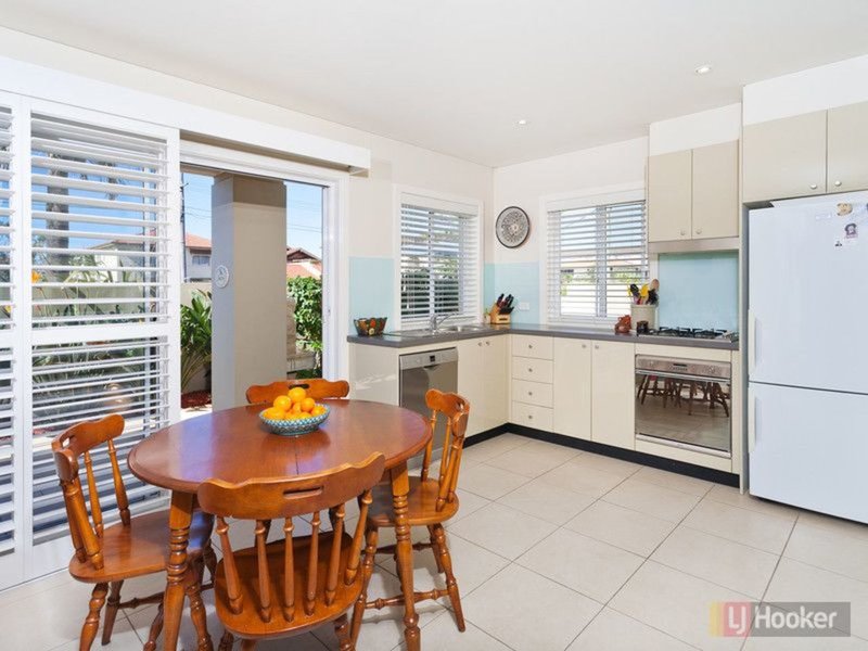 Photo - 6/122-128 Ocean Street, Narrabeen NSW 2101 - Image 4