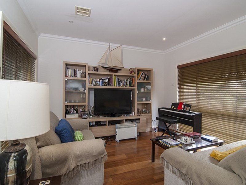 Photo - 6/1227 Heatherton Road, Noble Park VIC 3174 - Image 4