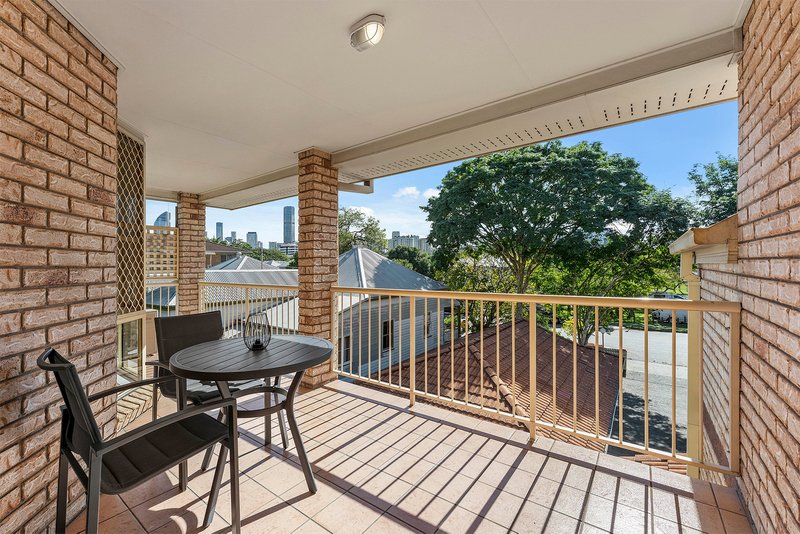 Photo - 6/123 Baines Street, Kangaroo Point QLD 4169 - Image 2